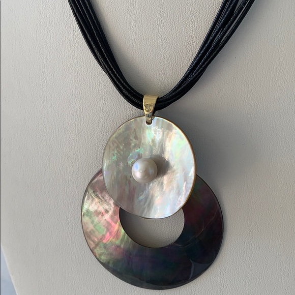 JVW Jewelry - Shell Necklace with a Twist (see last pic)